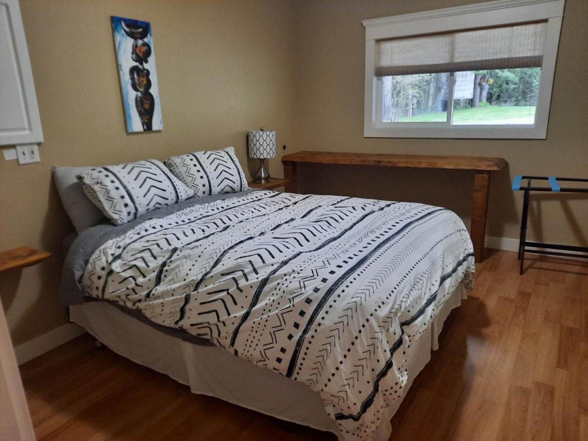 Beaver Hut Bed And Breakfast Port Alberni Exterior photo