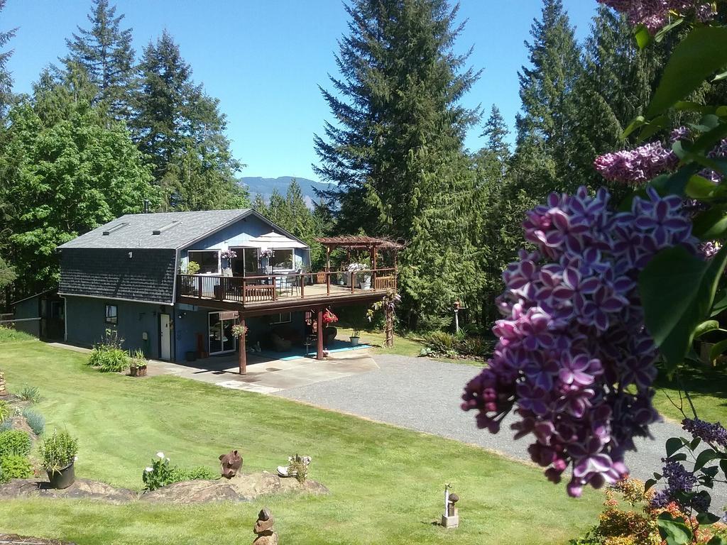 Beaver Hut Bed And Breakfast Port Alberni Exterior photo